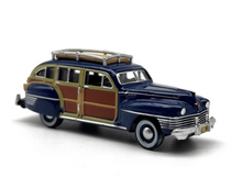Load image into Gallery viewer, 1:87 Blue Chrysler T&C Woody Wagon Sports Classic Model Diecast Metal Car New Collection
