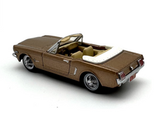 Load image into Gallery viewer, 1:87 1965 Mustang Convertible Muscle Classic Sport Model Diecast Metal Car New Collection