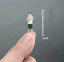 Load image into Gallery viewer, 1:64 Painted Figure Mini Model Miniature Car Scenes Resin Father Son Man Baby