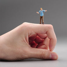 Load image into Gallery viewer, 1:64 Painted Unpainted Figure Model Miniature Resin Diorama Sand Traveling Man New