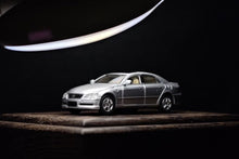 Load image into Gallery viewer, Masdi 1:64 Silver Reiz 2.5V Sedan Sports Model Diecast Metal Car New Collection