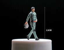 Load image into Gallery viewer, 1:64 Painted Figure Mini Model Miniature Resin Diorama Pilot Captain Army Man New Scene