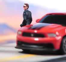 Load image into Gallery viewer, 1:64 Painted Figure Model Miniature Resin Diorama Sand Leaning Man in Suit Cool