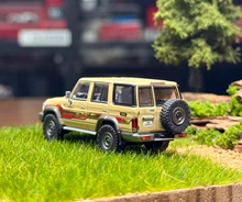 Load image into Gallery viewer, Masdi 1:64 Yellow Land Cruiser LC76 ORV SUV Sports Model Diecast Metal Car New Collection