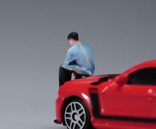 Load image into Gallery viewer, 1:64 Painted Figure Model Miniature Resin Diorama Toy Casual Man Sitting Sand