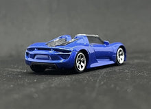 Load image into Gallery viewer, CCA 1:64 Blue 918 Spyder Convertible Sports Model Toy Diecast Metal Car New Collection