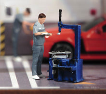 Load image into Gallery viewer, 1:64 Painted Figure Model Miniature Resin Diorama Sand Toy Repairman Set Worker New