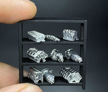 Load image into Gallery viewer, 1:64 Engine Parts Shelf Garage Mechanic Display Scene Model Resin For Car New