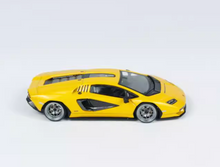 Load image into Gallery viewer, DM 1:64 Yellow Countach LPI800-4 Racing Sports Model Diecast Metal Car New Collection