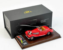 Load image into Gallery viewer, Liberty 1:64 Red 500K Vintage Convertible Sports Model Diecast Metal Car New Collection