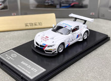 Load image into Gallery viewer, Maxwell 1:64 White Z4 GT3 Racing #1 Sports Model Diecast Metal Car New Collection