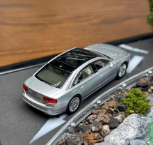 Load image into Gallery viewer, Masdi 1:64 Silver A8L D4 Luxury Sedan Sports Model Diecast Metal Car New Collection