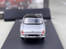 Load image into Gallery viewer, King 1:64 Silver 250GT California Spyder SWB Sport Model Diecast Metal Car New Collection