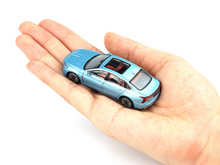 Load image into Gallery viewer, XCARTOYS 1:64 Blue Hongqi H5 Sedan Sports Model Diecast Metal Car New