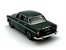 Load image into Gallery viewer, OXFORD 1:76 Green Rover P5B Queen's Sedan Sports Model Diecast Metal Car New