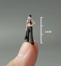 Load image into Gallery viewer, 1:64 Painted Figure Mini Model Miniature Resin Diorama Sand White Hair Lady Toy
