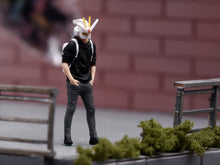 Load image into Gallery viewer, 1:64 Painted Figure Model Miniature Resin Sand cool man boy backpack Style