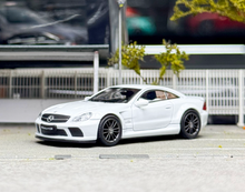 Load image into Gallery viewer, GUM 1:64 White SL65 AMG R230 Coupe Sports Model Diecast Metal Car New Collection