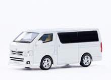 Load image into Gallery viewer, Masdi 1:64 2010 White Hiace Mini Van MPV Sports Model Diecast Metal Car New Collection