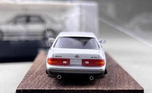 Load image into Gallery viewer, FW 1:64 White VIP LS400 XF10 UCF10 Sedan Sports Model Diecast Metal Car New Collection