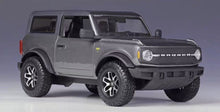 Load image into Gallery viewer, Maisto 1:24 2021 Grey FORD Bronco Badlands SUV Sports Model Diecast Metal Car BN