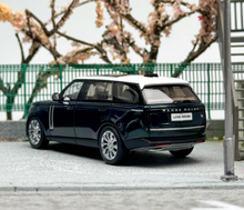 Load image into Gallery viewer, LCD 1:64 Green White Top Range Rover Luxury SUV Model Diecast Metal Car New Collection