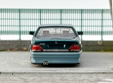 Load image into Gallery viewer, SW 1:64 Green S600 W140 VIP Sedan Sports Model Diecast Metal Car New Collection