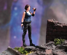 Load image into Gallery viewer, 1:64 Painted Figure Model Miniature Resin Diorama Sand Cool Killer Girl Lady Toy Collection