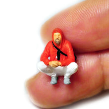 Load image into Gallery viewer, 1:64 Painted Figure Mini Model Miniature Resin Diorama Squatting Man Hoodie Red