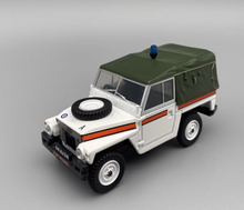 Load image into Gallery viewer, 1:43 Royal Air Force Police SUV Off Road Classic Model Diecast Metal Car