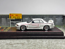 Load image into Gallery viewer, IG 1:64 White JDM Skyline GTR R32 Racing Sports Model Diecast Resin Car New