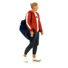 Load image into Gallery viewer, 1:64 Painted Figure Mini Model Miniature Resin Diorama Toy Man Carring Gym Bag R