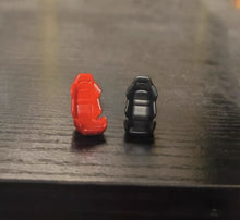 Load image into Gallery viewer, 1:64 Painted Figure Model Miniature Resin Sand Toy Racing Seat Chair Bucket
