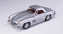 Load image into Gallery viewer, GFCC 1:64 1960 300SL Roadster Classic Sports Model Diecast Metal Car