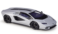 Load image into Gallery viewer, WELLY 1:24 Countach LPI800-4 Racing Sports Model Diecast Metal Car Display