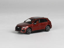 Load image into Gallery viewer, JKM 1:64 Red Q5L City SUV Sports Model Diecast Metal Car New Collection