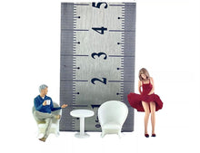 Load image into Gallery viewer, 1:64 Painted Figure Mini Model Miniature Resin Diorama Set Beauty Man Chair Sand