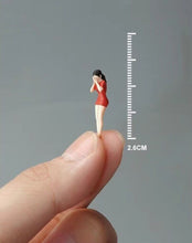 Load image into Gallery viewer, 1:64 Painted Figure Mini Model Miniature Resin Diorama Propose Couple Marraige