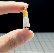 Load image into Gallery viewer, 1:64 Painted Figure Mini Model Toy Miniature Car Scenes Resin Girl Caual Wear
