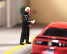 Load image into Gallery viewer, 1:64 Painted Figure Model Miniature Resin Diorama Sand Black Coat White Hair Man