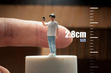 Load image into Gallery viewer, 1:64 Painted Figure Model Miniature Resin Diorama Toy Sand Selfie Man Boy Tee