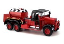 Load image into Gallery viewer, 1:76 Red Wot1 Crash Accident Handling Vehicle Truck Model Diecast Metal Car