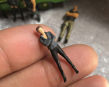 Load image into Gallery viewer, 1:64 Painted Figure Mini Model Miniature Resin Diorama Sand Racer Racing Girl