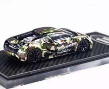 Load image into Gallery viewer, Mortal 1:64 Camo Carbon Veyron Sports Limited Model Diecast Metal Car New Collection