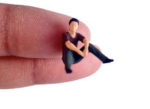 Load image into Gallery viewer, 1:64 Painted Figure Model Miniature Resin Diorama Sitting Posture Lady Man Sofa