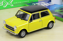 Load image into Gallery viewer, WELLY 1:24 Mini Copper 1300 Classic Sports Model Diecast Metal Car Display