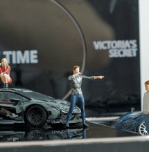 Load image into Gallery viewer, 1:64 Painted Figure Mini Model Toy Miniature Car Scenes Resin Man Singer Singing