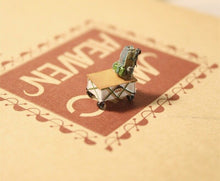 Load image into Gallery viewer, 1:64 Painted Figure Model Miniature Resin Diorama Sand Outdoor Camping picnic