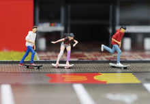 Load image into Gallery viewer, 1:64 Painted Figure Model Miniature Resin Diorama Sand Skater Skateboarding Toy New Collection