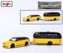 Load image into Gallery viewer, Maisto 1:64 2006 Magnum R/T Camper Traveler Trailer Tow & Go Model Metal Car